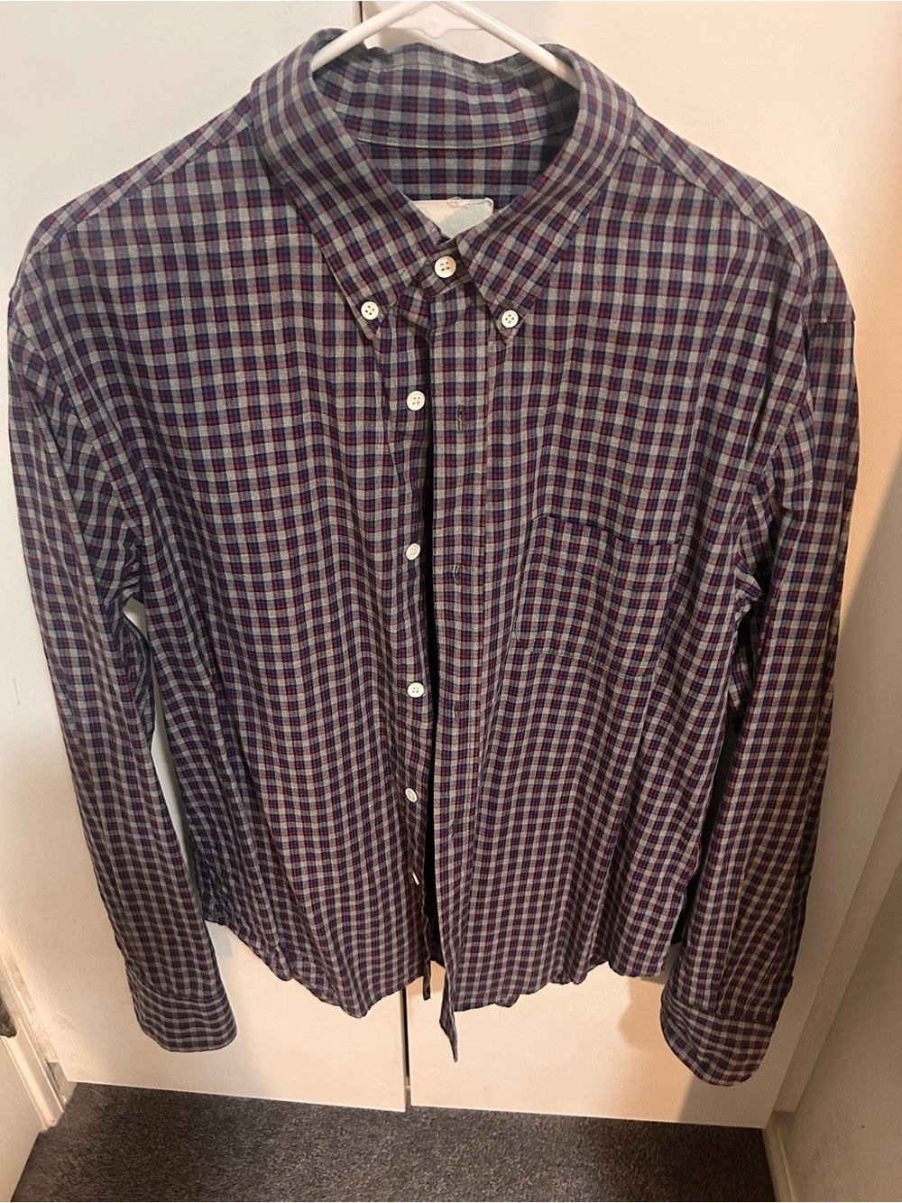 Rare Band Of Outsiders Men's Plaid Button-Down Shirt in Navy and Burgundy